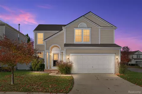 10100 Fieldway Trl, Grand Blanc, MI 48442