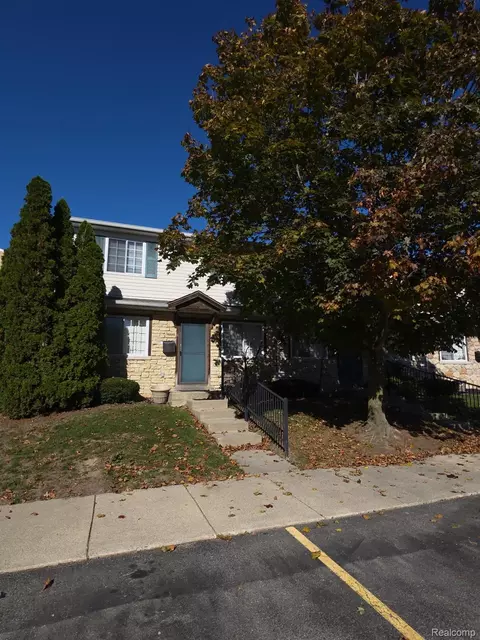 16449 Terrace Vlg #78, Taylor, MI 48180
