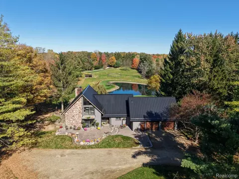 6850 Lyons Rd, Goodland, MI 48444