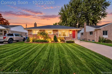 32668 Avondale St, Westland, MI 48186