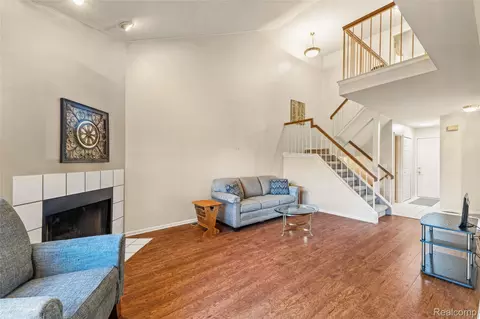 Living - 18628 Hilltop Dr, Riverview, MI 48193 photo 5 of 5