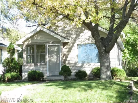 940 Melrose St, Pontiac, MI 48340