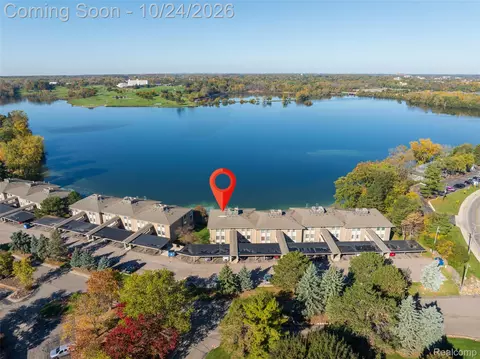 881 Cliffs Dr Apt Dr #201A, Ypsilanti, MI 48198
