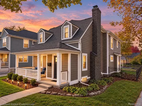 729 N Gainsborough Ave, Royal Oak, MI 48067
