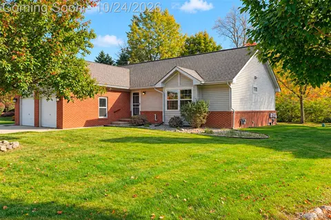 6015 Colony Park Dr, Ypsilanti, MI 48197