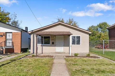 4040 Humphrey St, Detroit, MI 48204