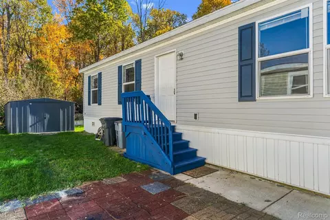 Other - 165 Apollo Cir, Flushing, MI 48433 photo 3 of 8
