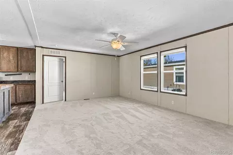Living - 165 Apollo Cir, Flushing, MI 48433 photo 2 of 6