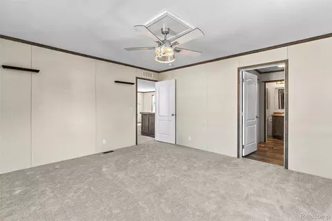 Bedroom - 165 Apollo Cir, Flushing, MI 48433 photo 2 of 8