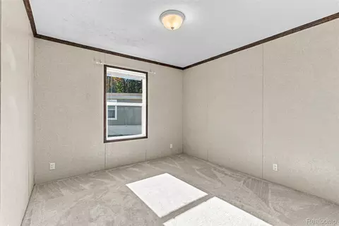 Bedroom - 165 Apollo Cir, Flushing, MI 48433 photo 7 of 8