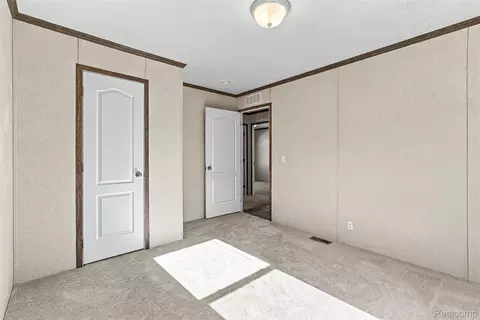 Bedroom - 165 Apollo Cir, Flushing, MI 48433 photo 8 of 8