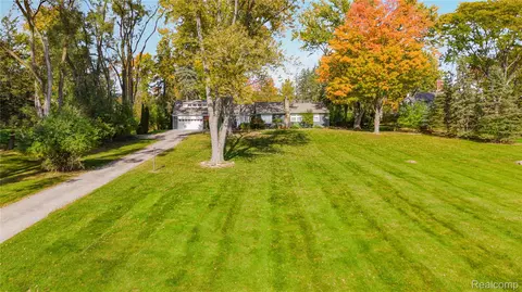 29140 Millbrook Rd, Farmington Hills, MI 48334