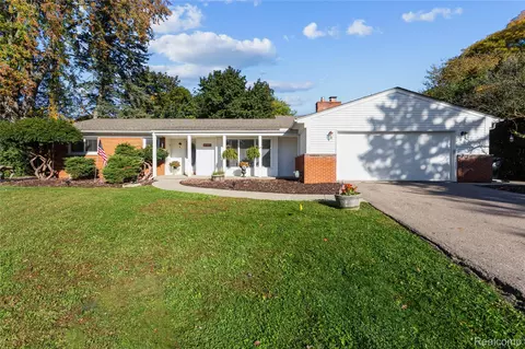 32350 Craftsbury Ct, Farmington Hills, MI 48334