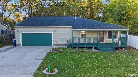 7271 Ideal Ter, Waterford, MI 48329