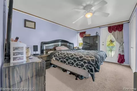 Bedroom - 2338 Marlow Dr, Warren, MI 48092 photo 2 of 2