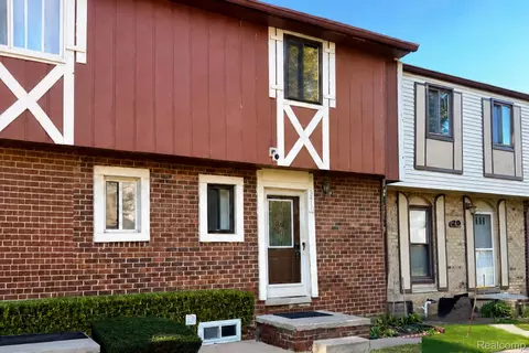 8419 Hickory Dr, Sterling Heights, MI 48312