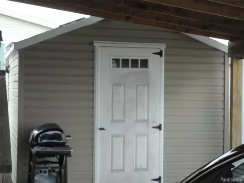 Exterior - 3653 Brookline Ln, Carleton, MI 48117 photo 2 of 2