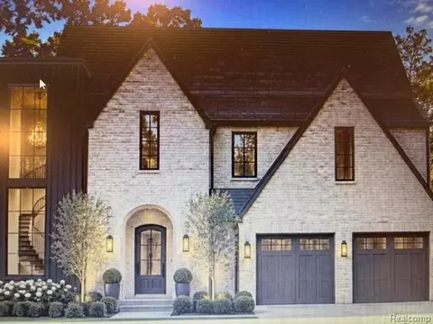 2336 Vinsetta Blvd, Royal Oak, MI 48073