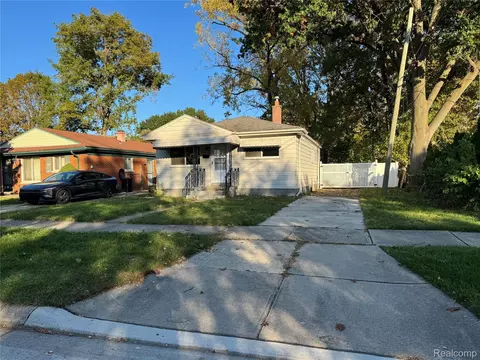 4499 E Mayfair St, Dearborn Heights, MI 48125