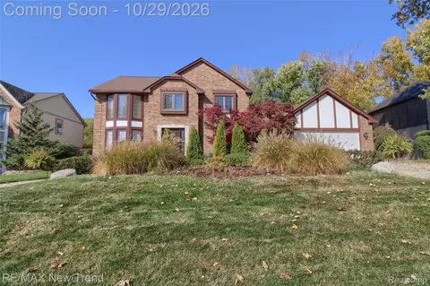 25458 Witherspoon St, Farmington Hills, MI 48335