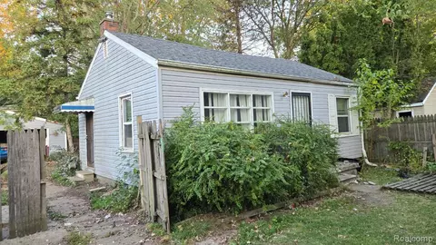 6142 Hereford St, Detroit, MI 48224