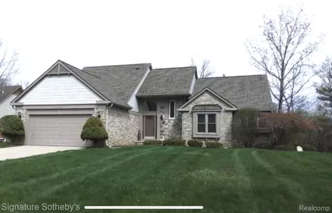 24606 Ridgeview Dr, Farmington Hills, MI 48336