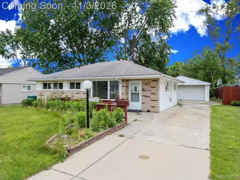 29442 Kathryn St, Garden City, MI 48135