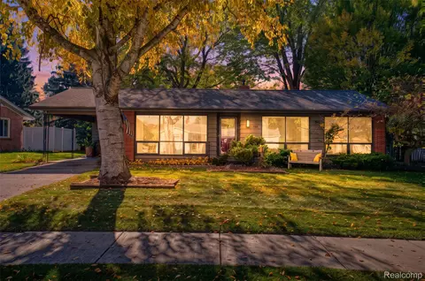 Exterior - 726 Devonshire Rd, Fowlerville, MI 48836 photo 7 of 7