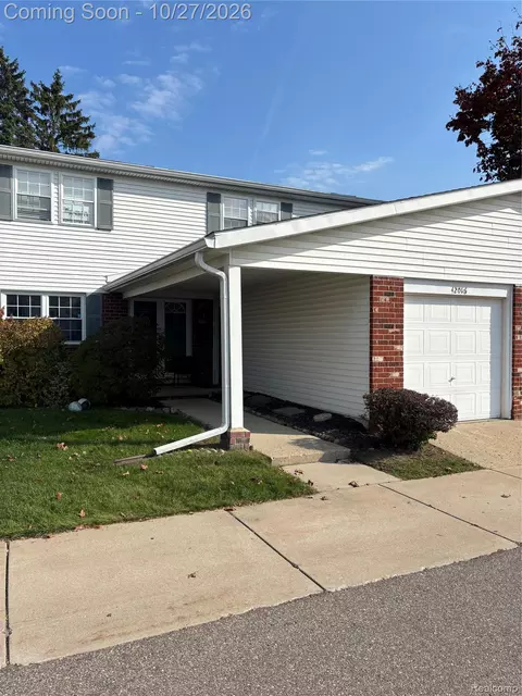 42016 Queen Anne Ct, Northville, MI 48167