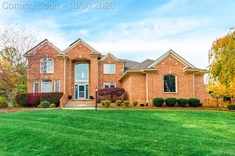 7395 Oakmont Dr, Canton, MI 48187