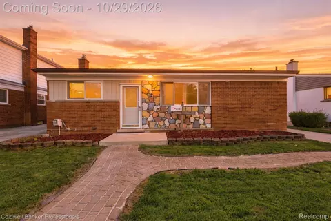 22704 Furton St, Saint Clair Shores, MI 48082