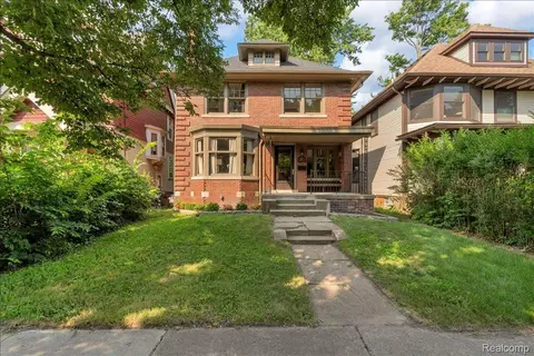 1807 Seyburn St, Detroit, MI 48214