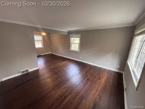 Living - 1722 Graefield Rd Apt Rd #46, Birmingham, MI 48009 photo 5 of 5