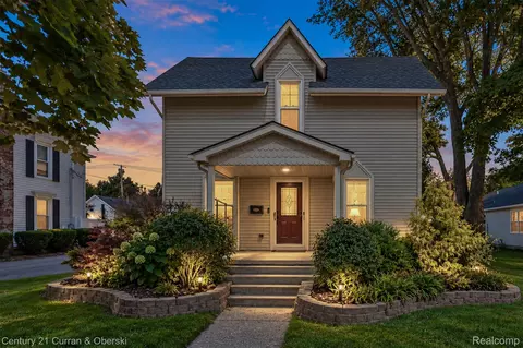 323 E Liberty St, South Lyon, MI 48178