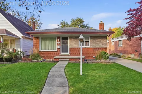 4174 Gertrude St, Dearborn Heights, MI 48125