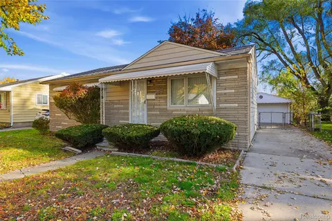 Exterior - 22556 Masch Ave, Warren, MI 48091 photo 2 of 5