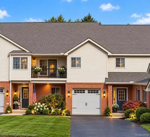32 Highland Ave, Clawson, MI 48017