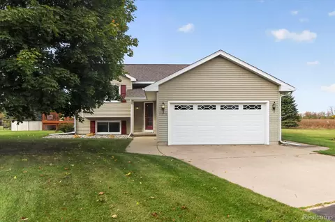 7379 Hospital Rd, Tittabawassee, MI 48623