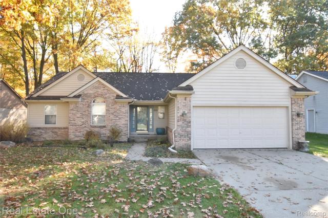 River Ridge Restaurants 519 River Ridge Dr, Waterford, MI 48327 | MLS# 20261087423 | 36 Photos ...