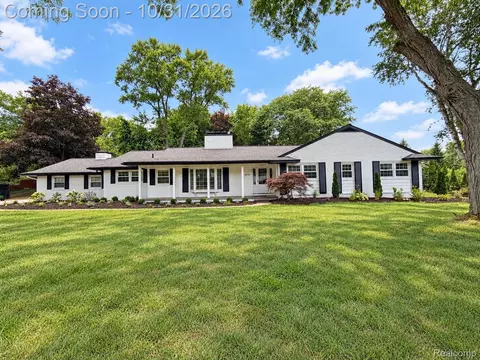 6744 Whysall Rd, Bloomfield Hills, MI 48301