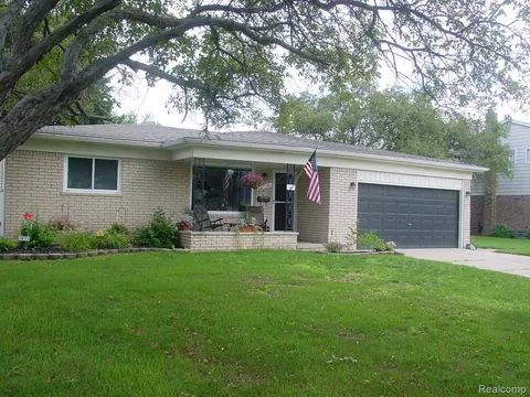 37248 Vargo St, Livonia, MI 48152