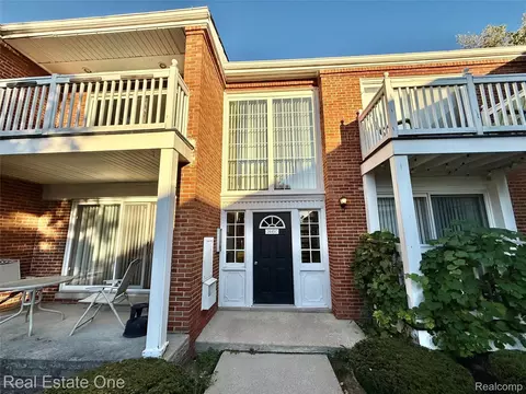 2445 Torquay Ave #ROYAL, Royal Oak, MI 48073