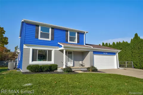 5178 Moceri Ln, Grand Blanc, MI 48439