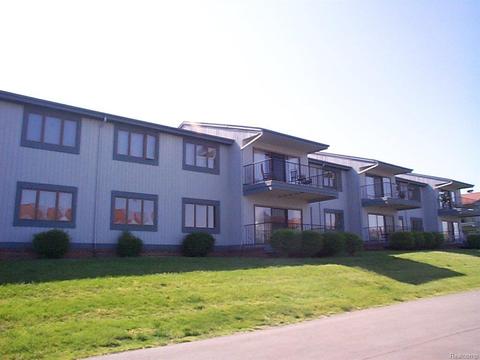 1715 River Rd 82 #82, Saint Clair, MI 48079 photo 1