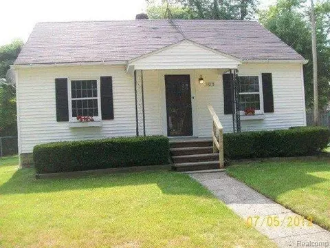 103 S Hunter St, Capac, MI 48014 photo 1