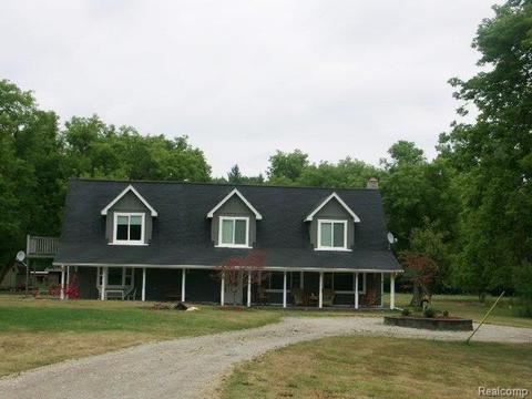 1422 Stein Rd, St. Clair, MI 48079 photo 1