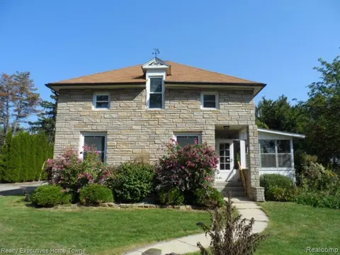 307 E Mill St, Capac, MI 48014 photo 1