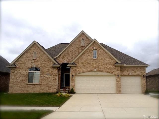 21513 John Dr, Macomb, MI 48044 photo 1