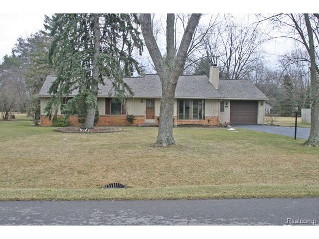 5840 Wright Dr, Troy, MI 48098 photo 1