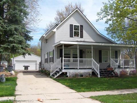 716 Waterloo St, St. Clair, MI 48079 photo 1